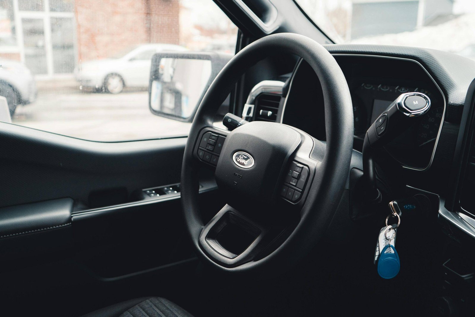 auto locksmith can help with car door lock repair